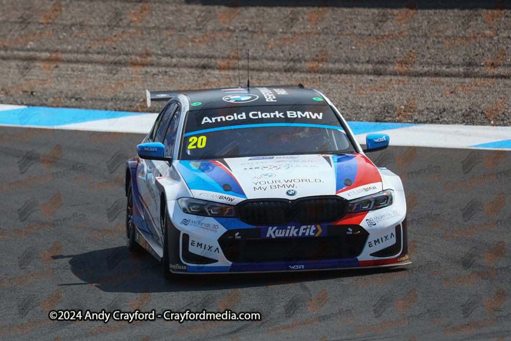 BTCC-Knockhill-110924-R20-10