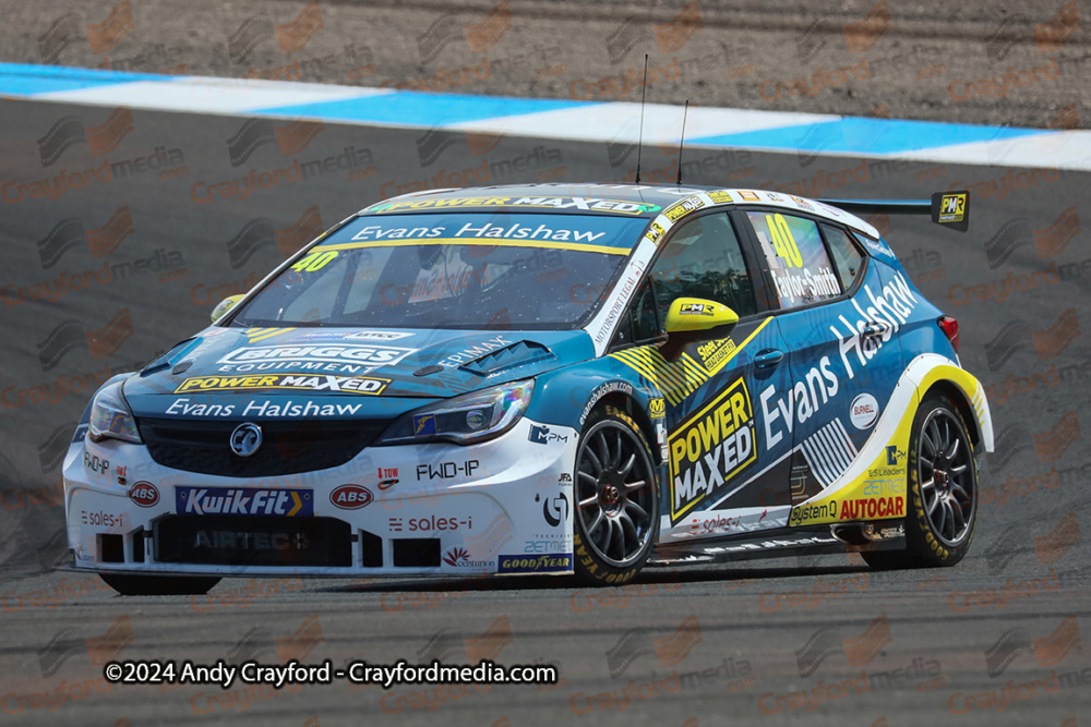 BTCC-Knockhill-110924-R20-11