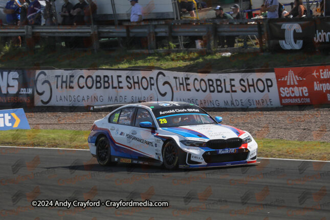 BTCC-Knockhill-110924-R20-21