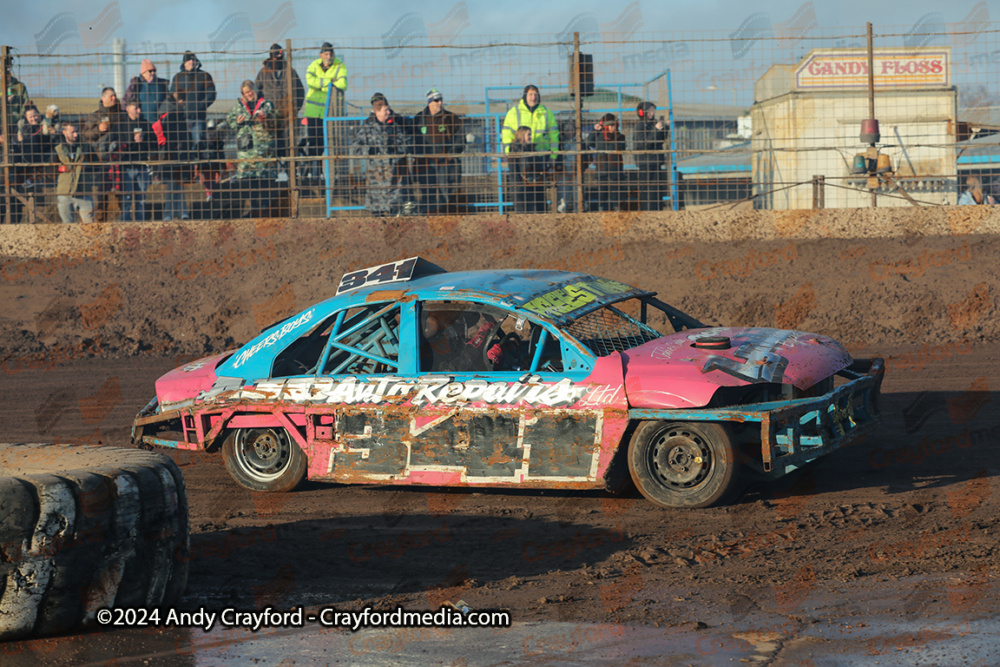 2LSTOCKS-Kings-Lynn-291224-13