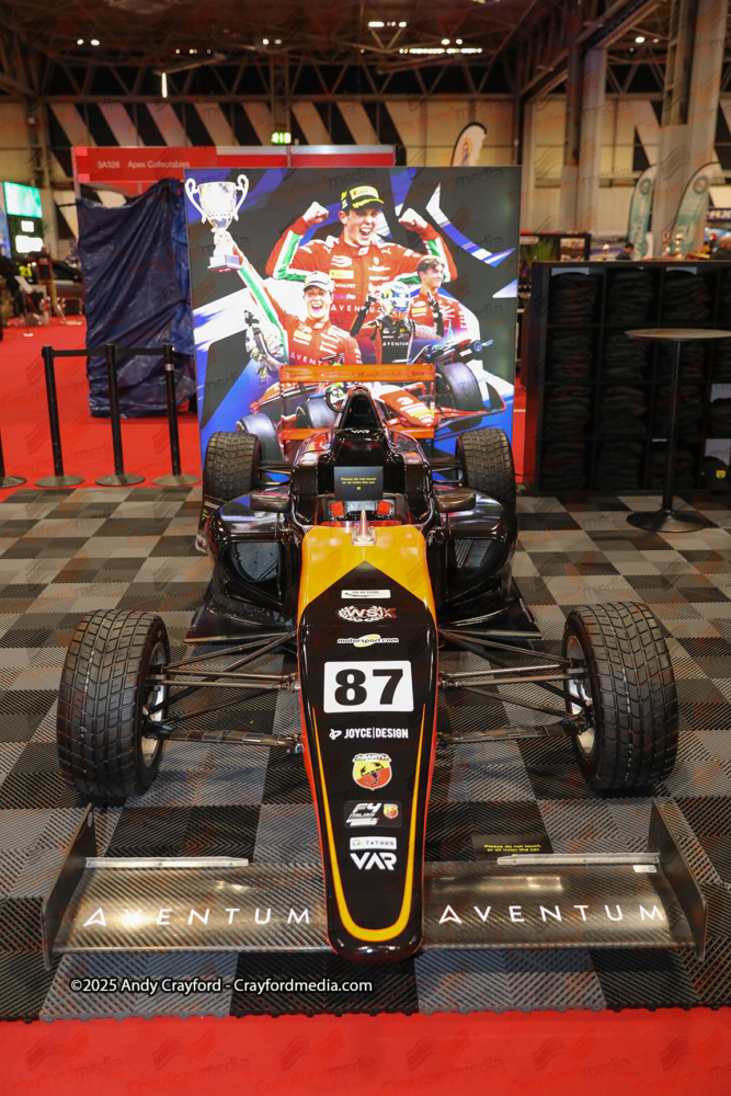 Oliver-Bearman-Autosport-International-Show-2025-2