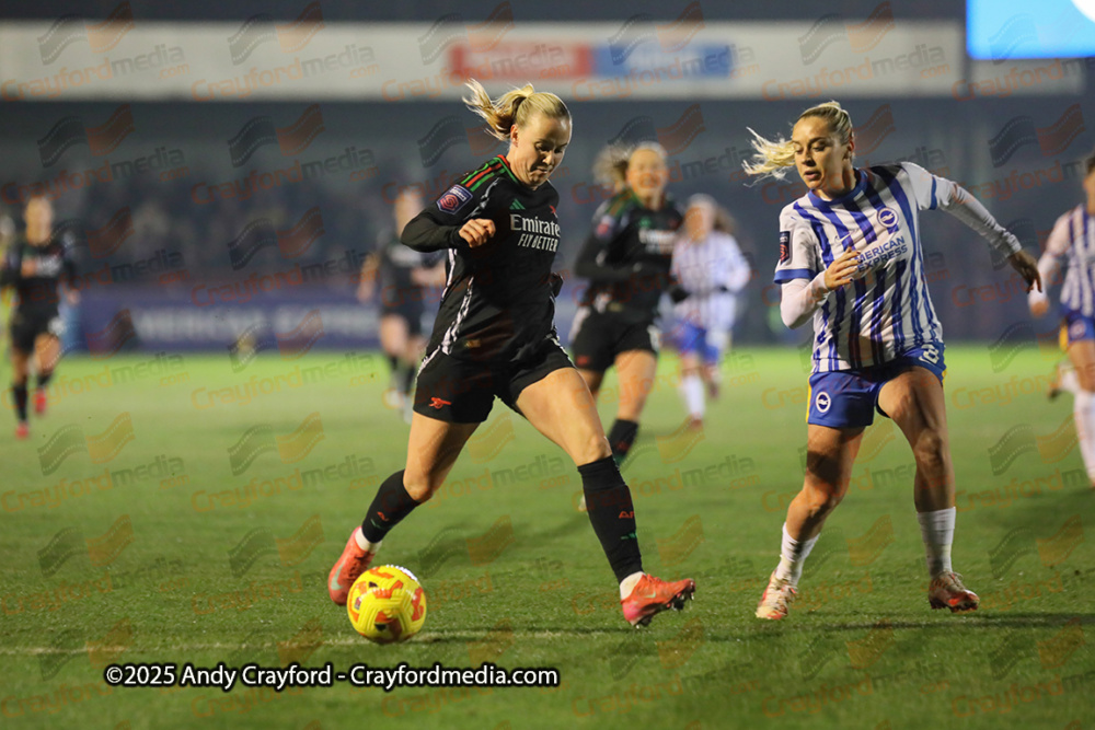 Brighton-and-Hove-Albion-Womens-v-Arsenal-Womens-220125-12