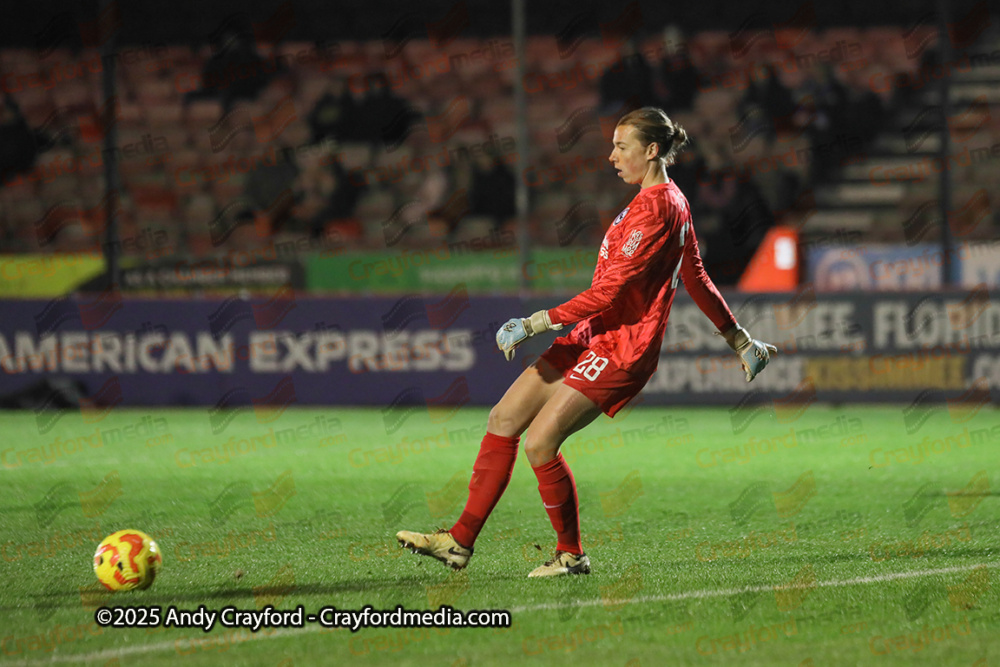 Brighton-and-Hove-Albion-Womens-v-Arsenal-Womens-220125-21