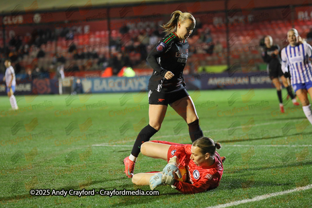 Brighton-and-Hove-Albion-Womens-v-Arsenal-Womens-220125-39