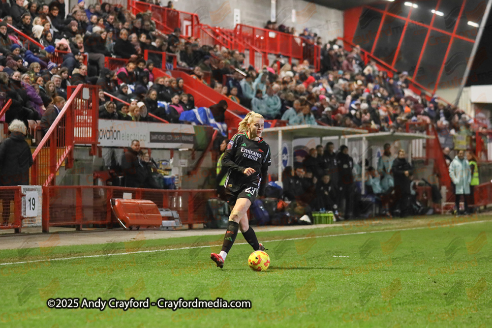 Brighton-and-Hove-Albion-Womens-v-Arsenal-Womens-220125-40