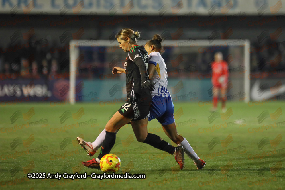 Brighton-and-Hove-Albion-Womens-v-Arsenal-Womens-220125-63
