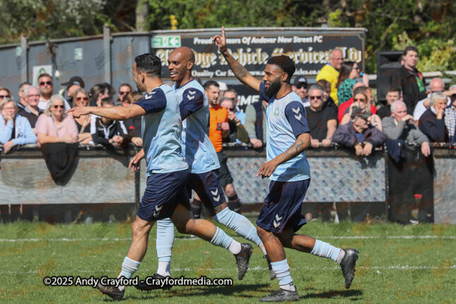Andover-New-Street-v-AFC-Whyteleafe-050425-38