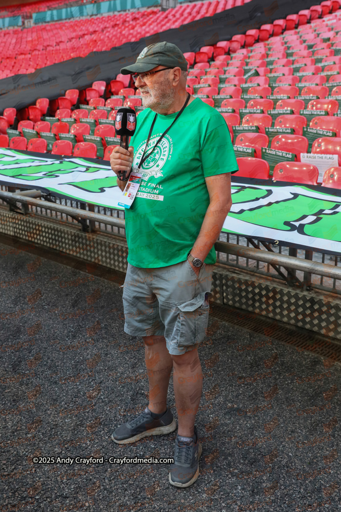 AFC-Whyteleafe-v-Whitstable-Town-110525-3