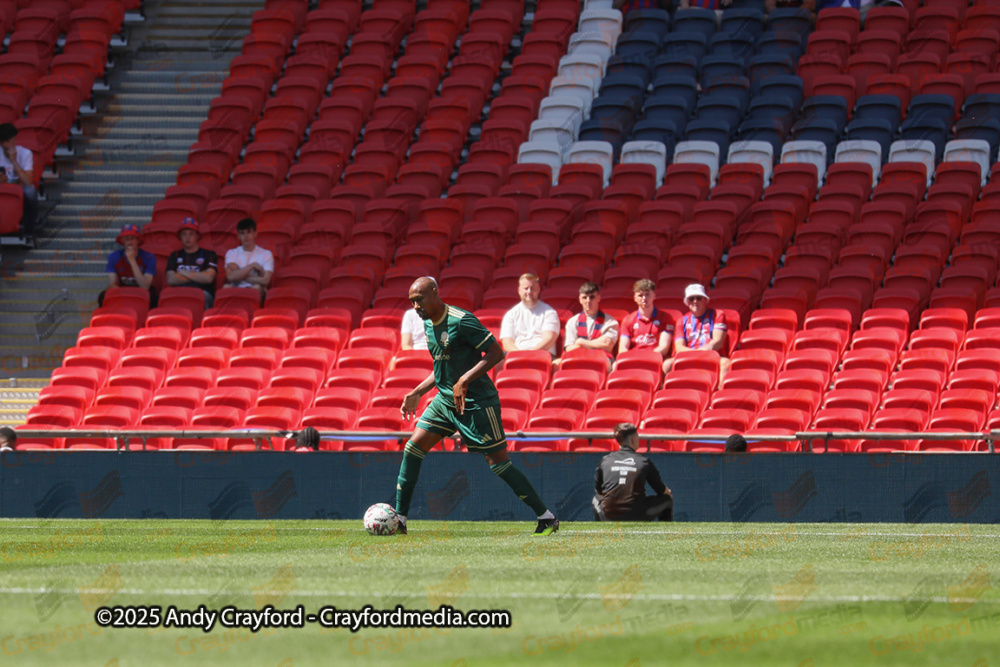 AFC-Whyteleafe-v-Whitstable-Town-110525-30