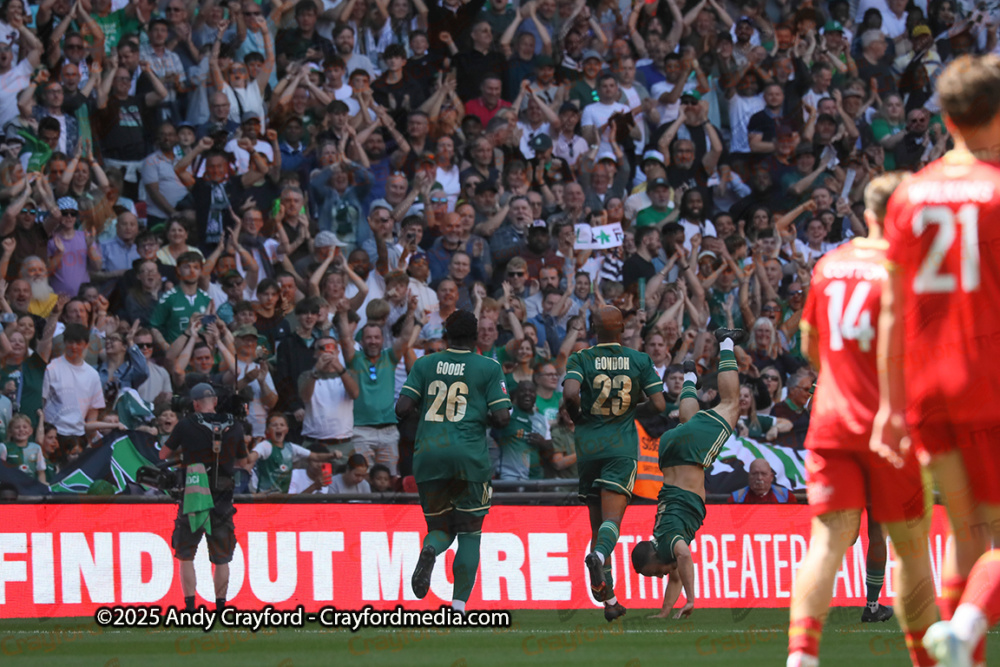 AFC-Whyteleafe-v-Whitstable-Town-110525-59