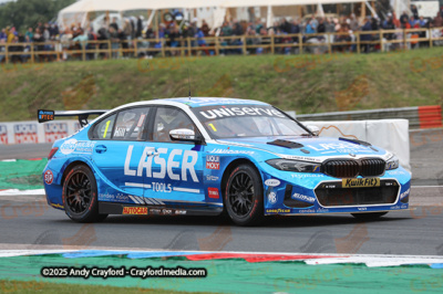 BTCC-Thruxton-080625-R12-1