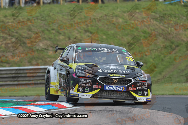 BTCC-Thruxton-080625-R12-111