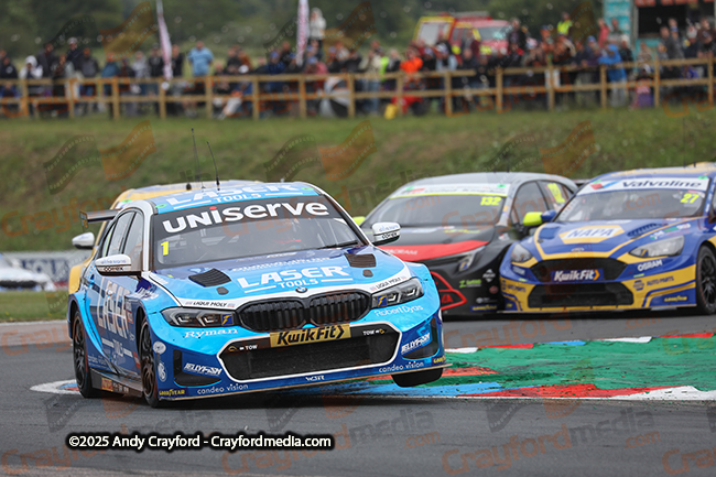 BTCC-Thruxton-080625-R12-14