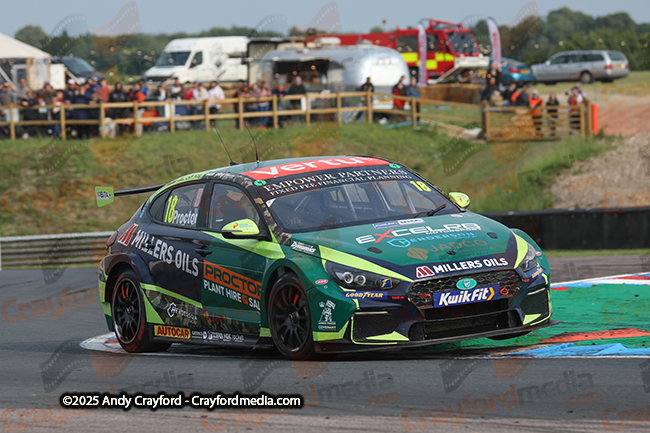 BTCC-Thruxton-080625-R12-157