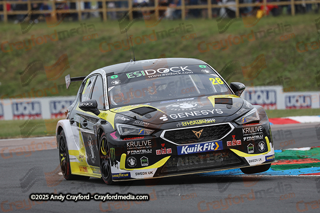 BTCC-Thruxton-080625-R12-29