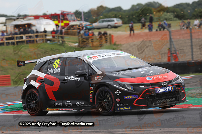 BTCC-Thruxton-080625-R12-35