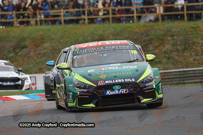 BTCC-Thruxton-080625-R12-40
