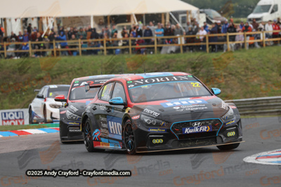 BTCC-Thruxton-080625-R12-41