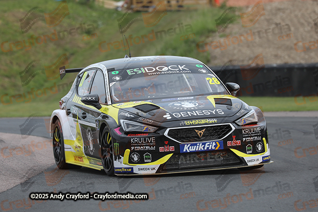BTCC-Thruxton-080625-R12-52