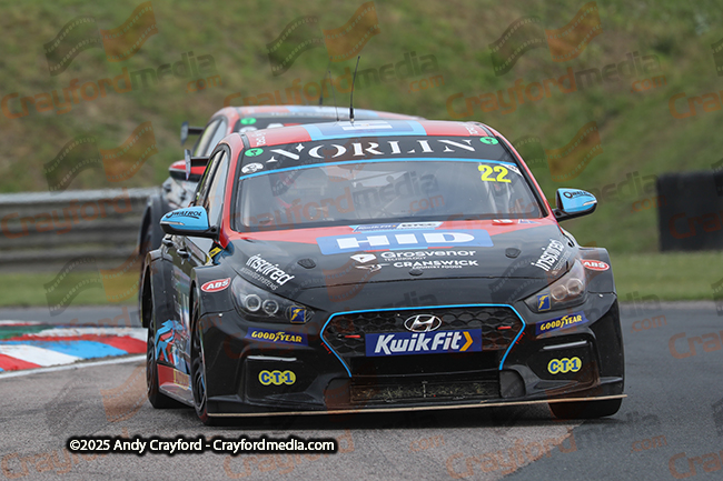 BTCC-Thruxton-080625-R12-59