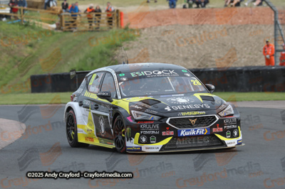 BTCC-Thruxton-080625-R12-90