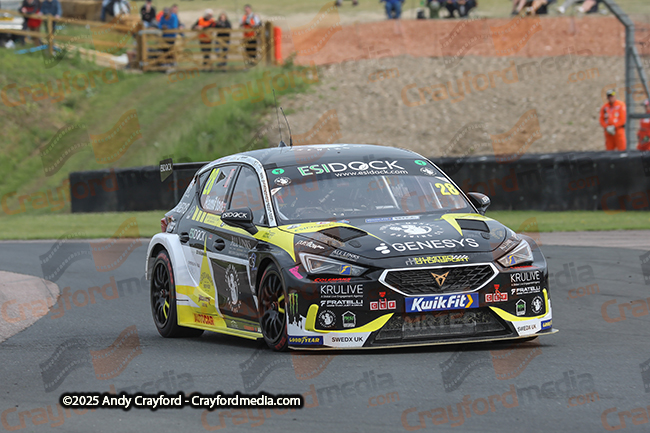 BTCC-Thruxton-080625-R12-90