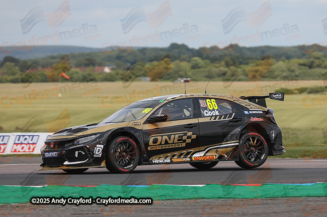 BTCC-Thruxton-080625-R11-104