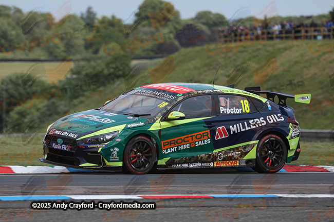 BTCC-Thruxton-080625-R11-106