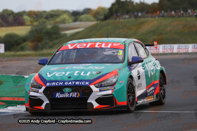 BTCC-Thruxton-080625-R11-11