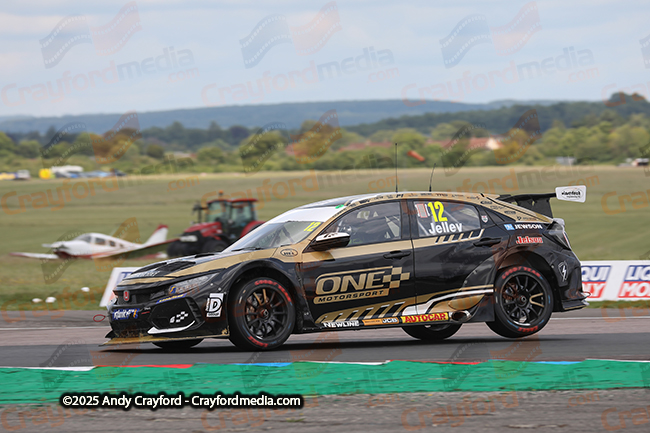 BTCC-Thruxton-080625-R11-129