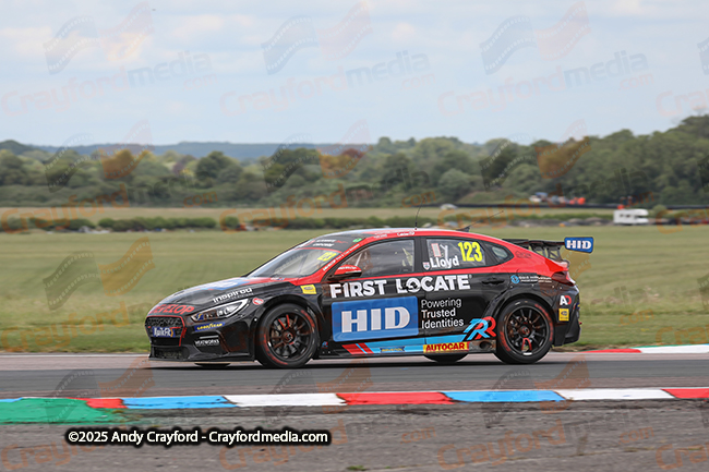 BTCC-Thruxton-080625-R11-154