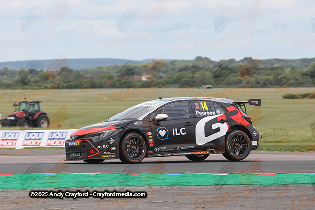 BTCC-Thruxton-080625-R11-156