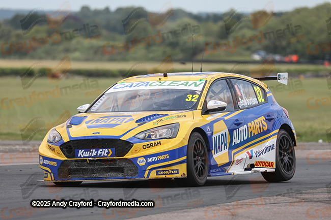 BTCC-Thruxton-080625-R11-161