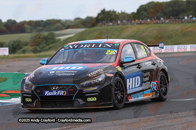 BTCC-Thruxton-080625-R11-23