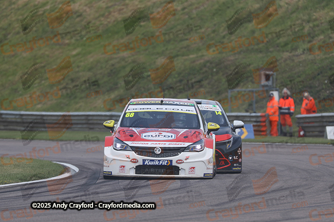 BTCC-Thruxton-080625-R11-38