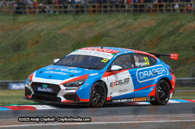 BTCC-Thruxton-080625-R11-43
