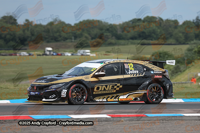BTCC-Thruxton-080625-R11-58
