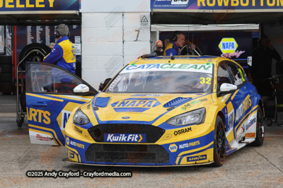 BTCC-Thruxton-080625-R11-7