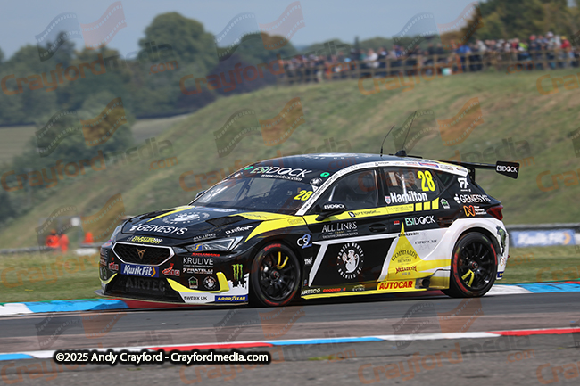 BTCC-Thruxton-080625-R11-81