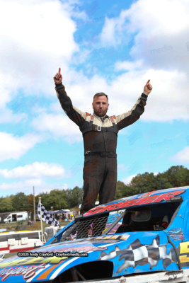 1300STOCKS-Hednesford-020825-WF-203