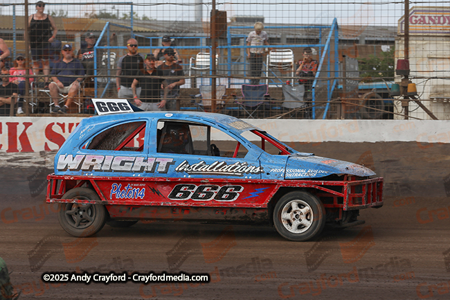 1300STOCKS-Kings-Lynn-100825-EC-100