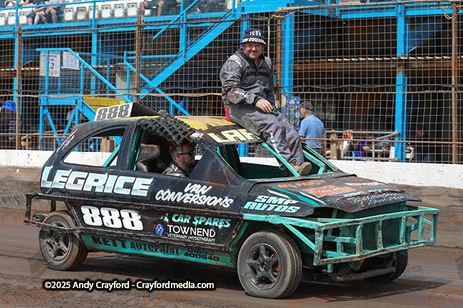 1300STOCKS-Kings-Lynn-100825-GP-31