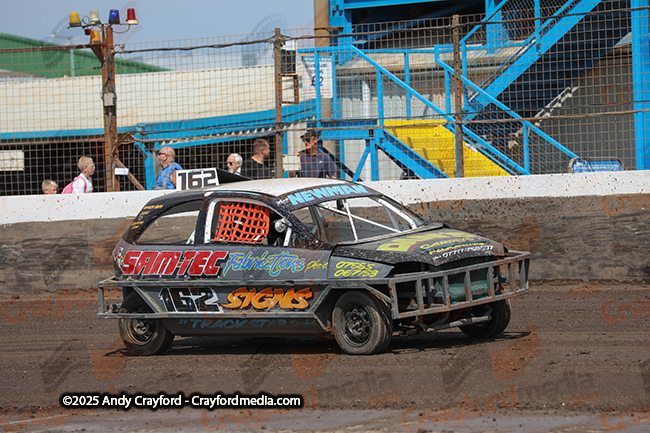 1300STOCKS-Kings-Lynn-100825-LC-2
