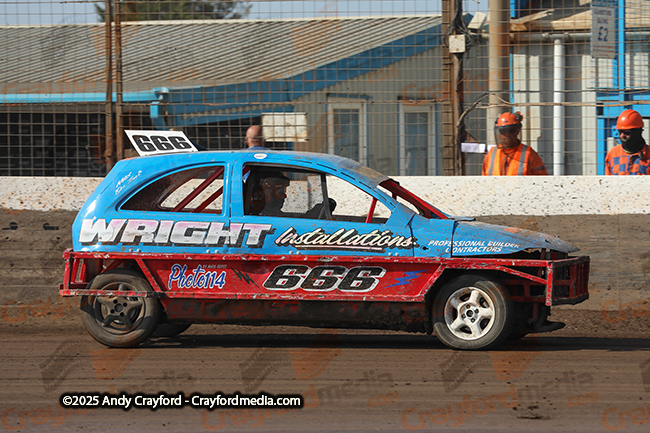 1300STOCKS-Kings-Lynn-100825-SNM-6