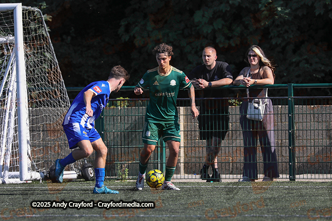 AFC-Whyteleafe-v-East-Grinstead-Town-090825-121