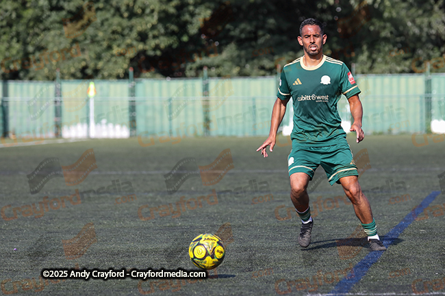 AFC-Whyteleafe-v-East-Grinstead-Town-090825-144